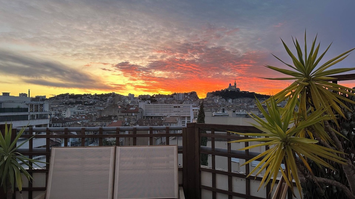 La Conception Apartment | Superb rooftop near Cours Julien