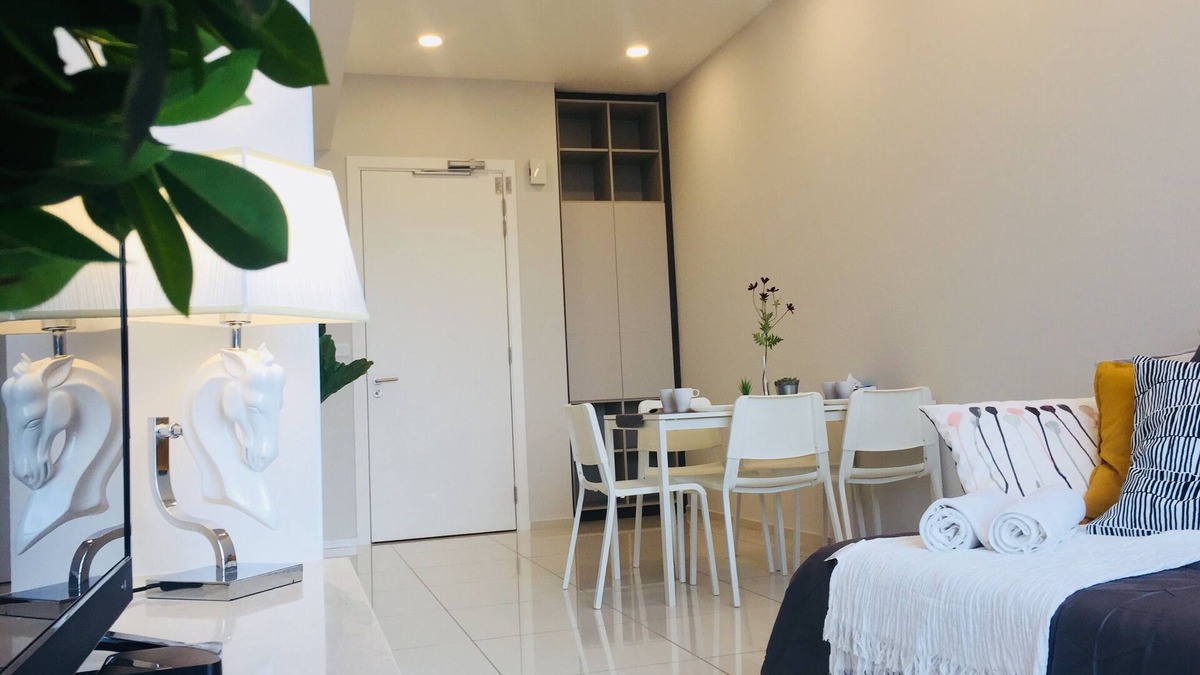 City Centre Apartment | Superb Room 500mMRT KLCC Pavillion Bukit Bintang