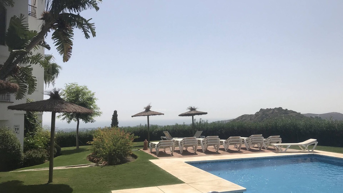 Benahavis Apartment | Superb sea view - Los Arqueros Golf near Puerto Banus -Marbella