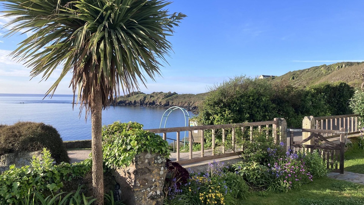 Coverack House | Superb sea views. Private off-road parking. Fenced garden. Spacious,light,airy.