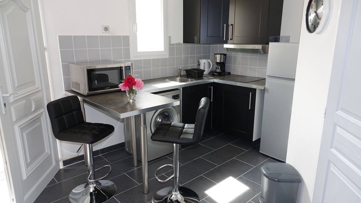 Grabels Apartment | SUPERB STUDIO (30 m2) QUIET AT THE DOORS OF MONTPELLIER BETWEEN SEA and MONTAG