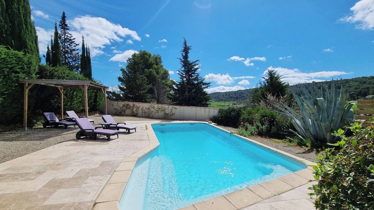 Montbrun-des-Corbieres Villa | Superb villa with nice views and a private pool