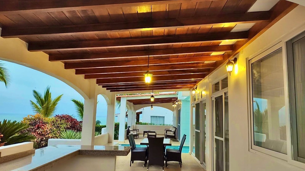 Jama Villa | Superb Villa - Best Sunset View of the Pacific Ocean
