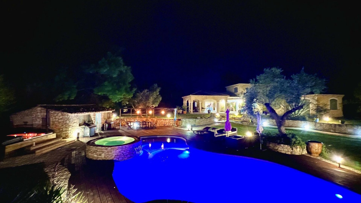 Alba-la-Romaine House | Superb VILLA standing SPA south ardèche cave bridge of arc nearby