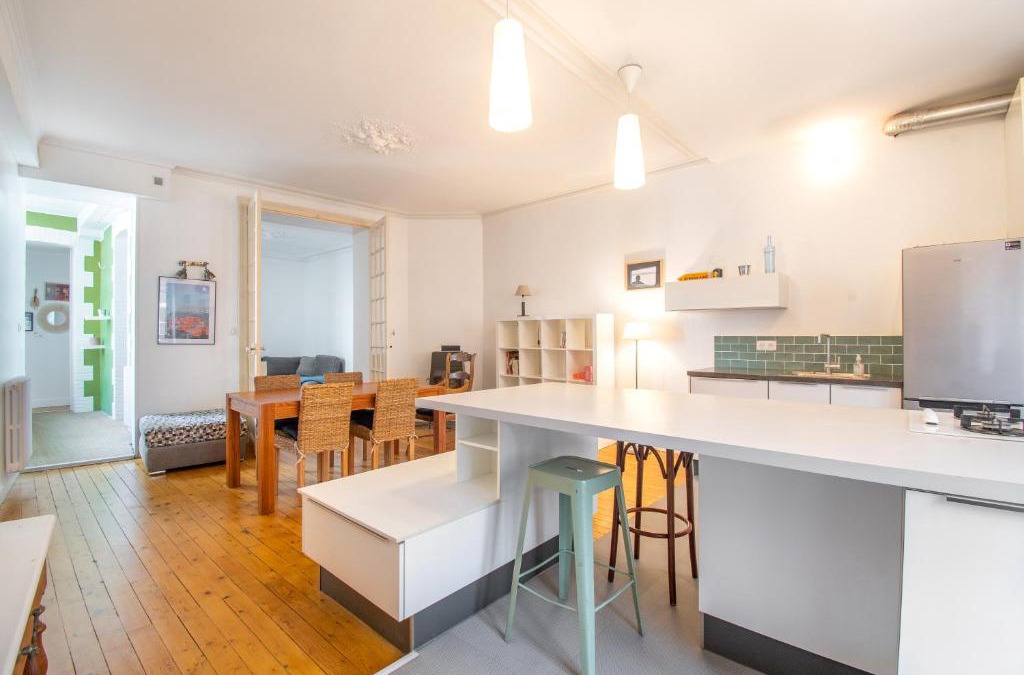 Dobree-Bon Port Apartment | Superbe Appartement Calme 85m², à deux pas du Centre