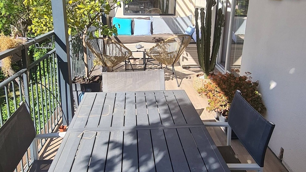 Palais de justice Apartment | Superbe Appartement, Terrasse Calme et vue sur ND de la Garde, 7mn Vieux Port