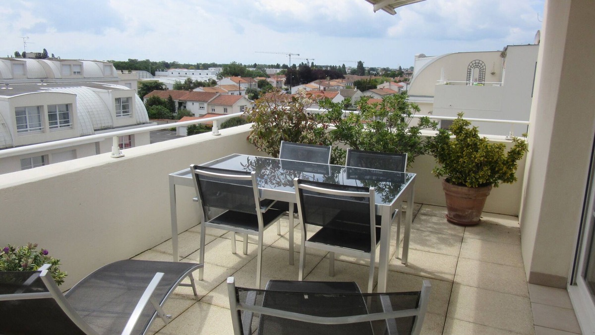 La Rochelle Apartment | Superbe Appartement Tout Confort Deux Chambres Avec Terrasse et Vélos Fournis