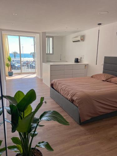 Le Grand Large Apartment | Superbe, face à la mer, balneo, rétroprojecteur