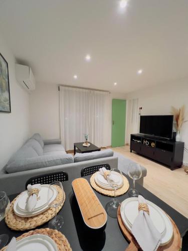 Baille Apartment | Superbe T3 séjour Marseille Clim 2 balcons Timone