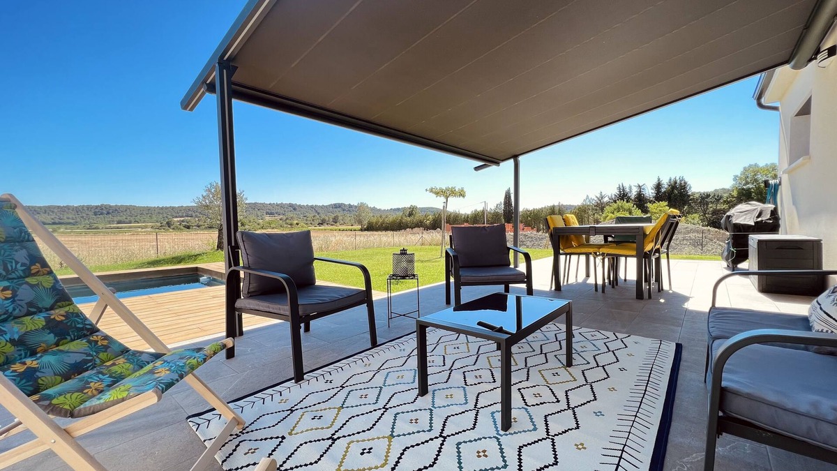 Serviers-et-Labaume Villa | Superbe Villa Neuve Avec vue Imprenable et Piscine