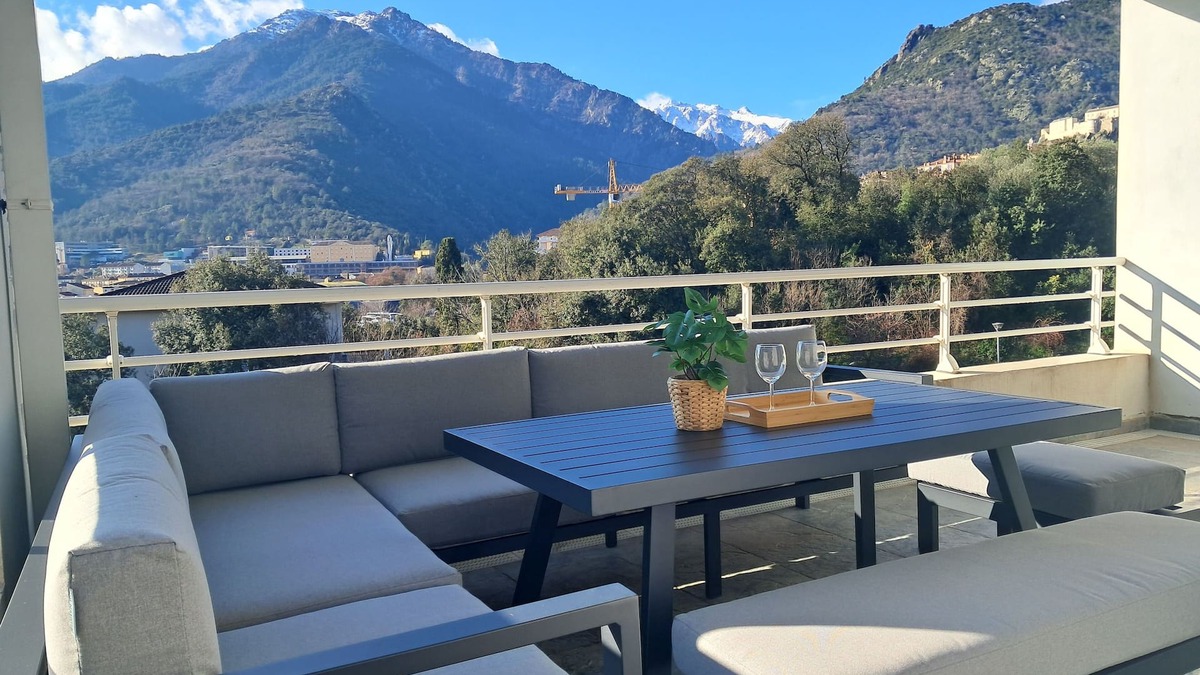 Corte Apartment | Superbly 6 person apartment with covered terrace, mountain and citadel view