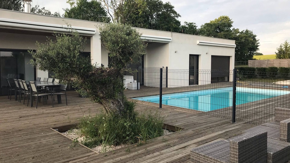 Clemenciat Villa | Superbly equipped single-storey villa with heated, secure swimming pool and no neighbors.