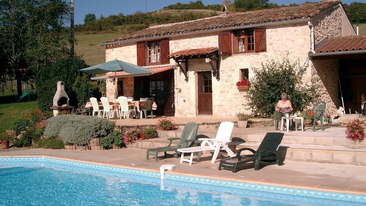 Cordes-sur-Ciel Other | Superbly Renovated Stone Farmhouse in 2¼ Acres with Private Pool, Free Wifi