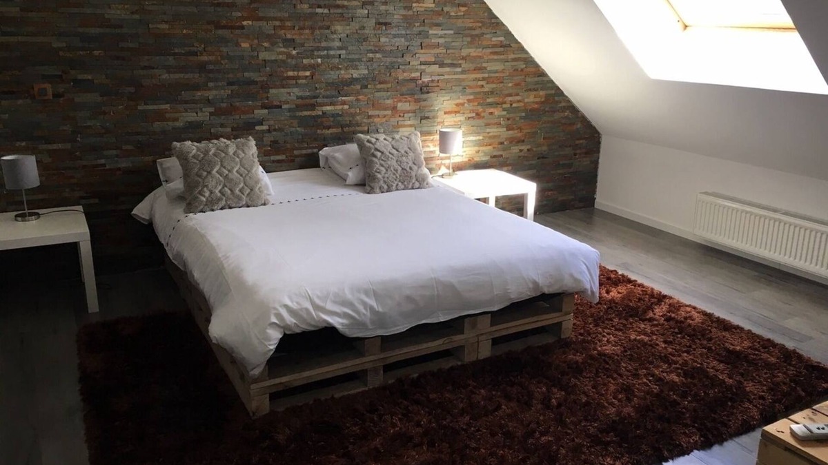 Bruyeres-et-Montberault House | superior double room 'G'