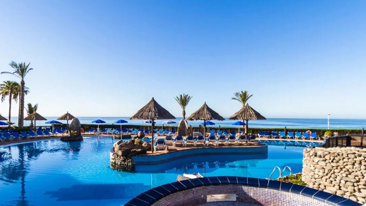 Tarajalillo Apartment | Superior Apartment with Large Balcony and Living Room – Bahía Feliz