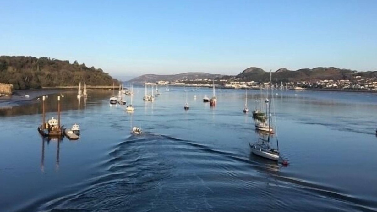 Conwy Apartment | Superior Apartment within the walls of the stunning World Heritage Site of Conwy