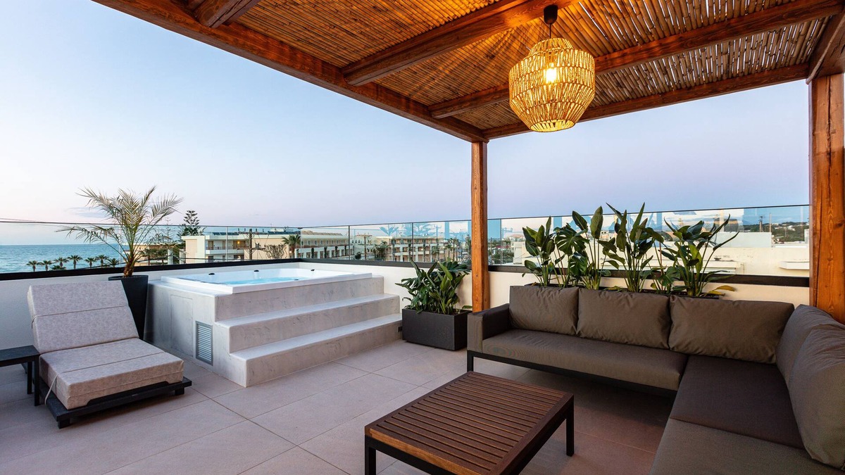 Adelianos Kampos Apartment | Superior Apartment with Private Roof Garden & Hot tub - 100m from the Beach