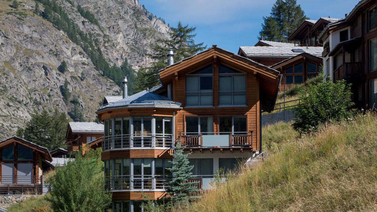 Zermatt Apartment | Superior apartment with stunning Views of Matterhorn. 1 free return taxi ride