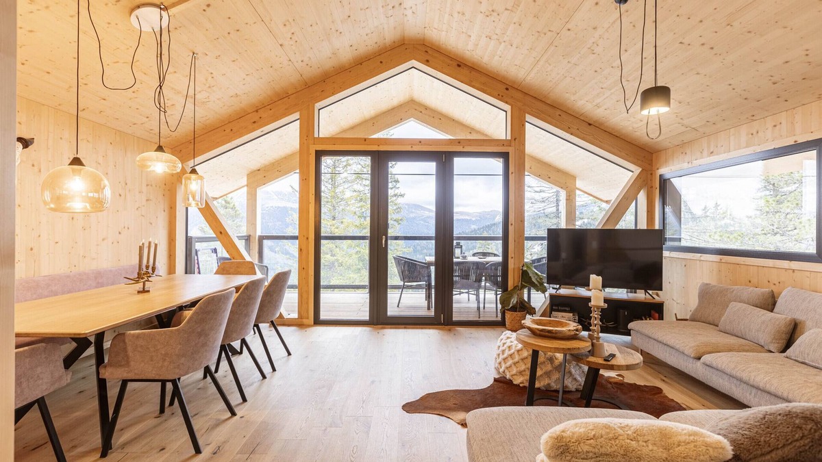 Turracher Hohe Ski Chalet | Superior Chalet # 6 with Sauna & Hot Tub
