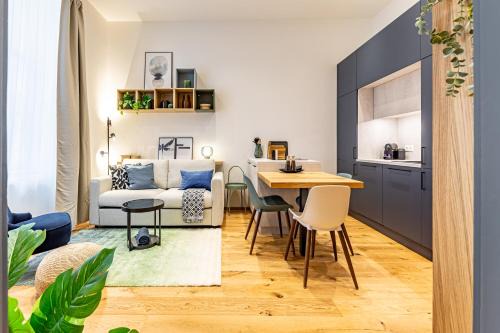 Landstrasse Apartment | SUPERIOR DESIGN APARTMENT by JR City Apartments