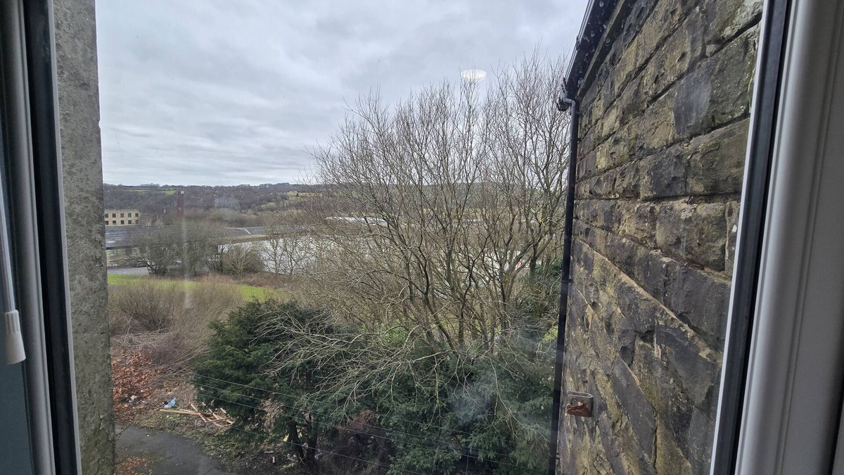 Brierfield Apartment | Superior Double Room Ensuite with Shower Room 6