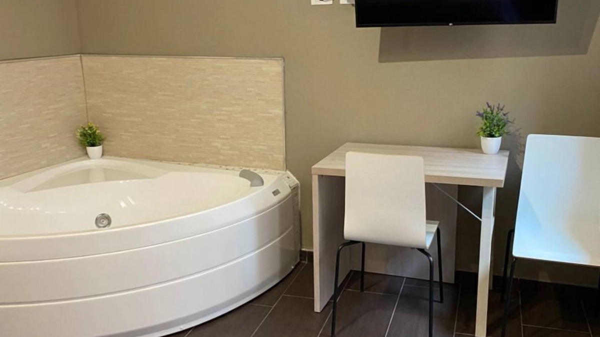 Valenza Apartment | Superior Double Room