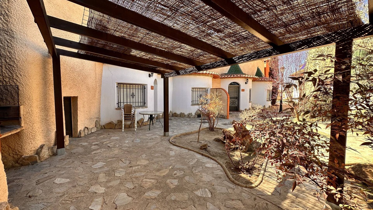 Benalua de Guadix Apartment | Superior Family Cave for 4 people