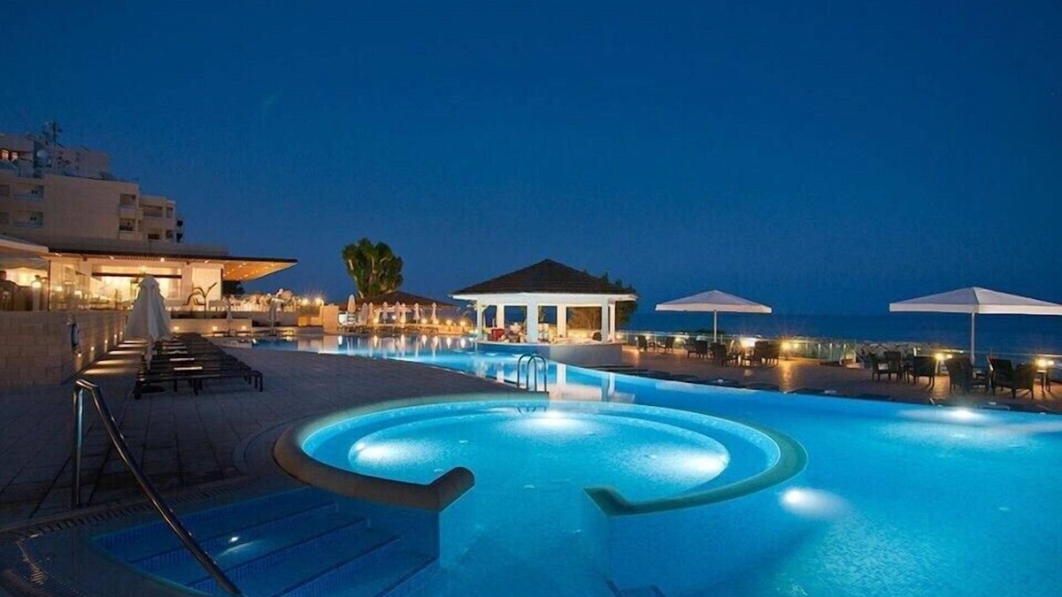 Potamos tis Germasogeias Apartment | Superior Room w/Balcony & Inland View
