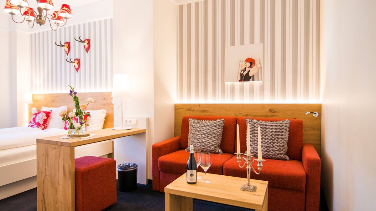 Oberried Apartment | Superior room with 2 beds & 1 sofa bed, max. 4 persons