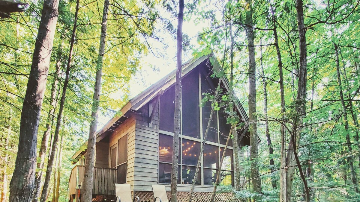 Red Cliff Cabin | Superior Sanctuary: Refined Rustic in the Woods by the Beach, Trails