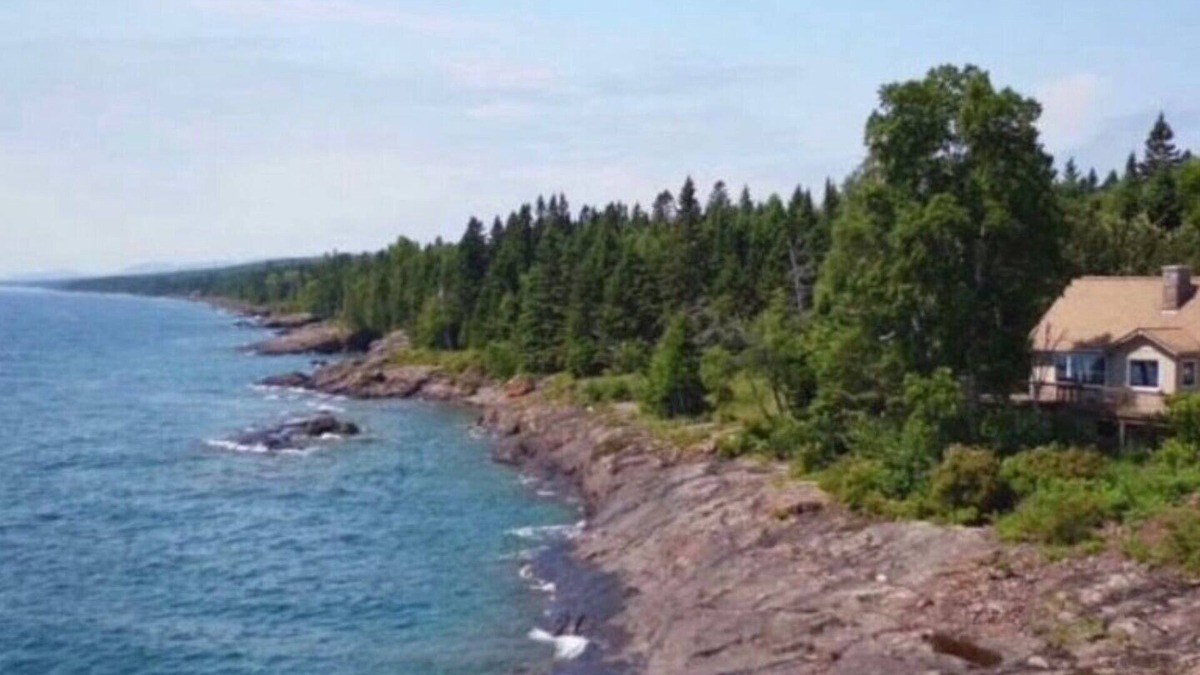 Lutsen Cabin | Superior Solitude Private and Charming Cabin on Lake Superior
