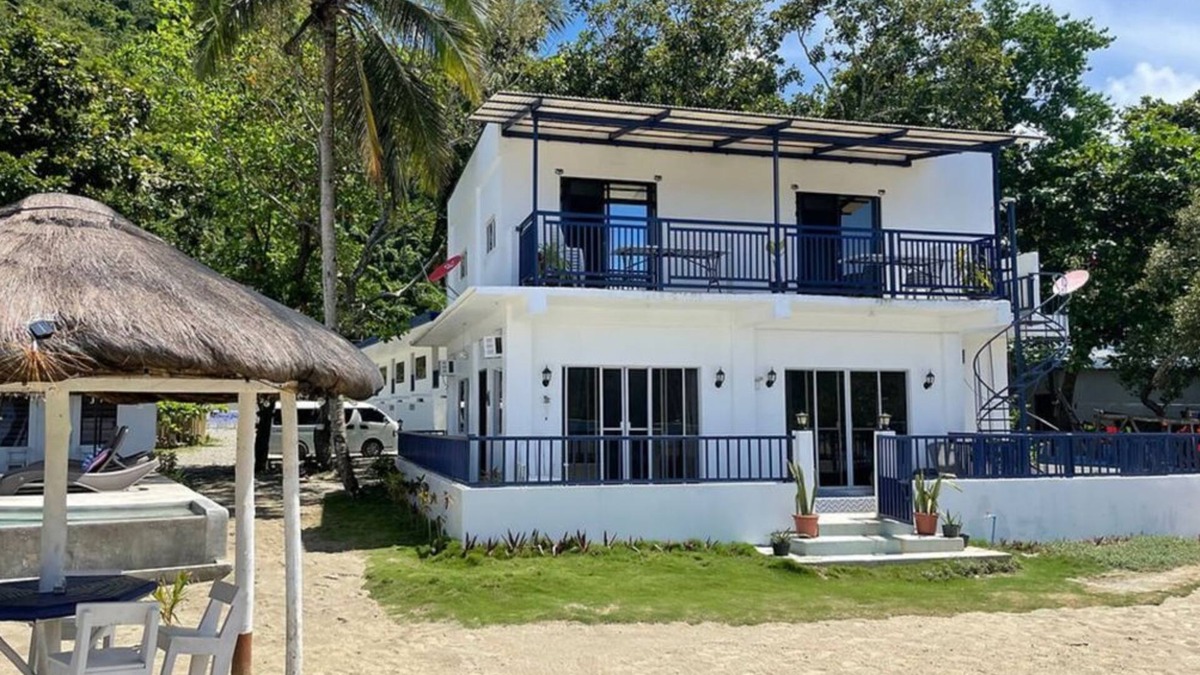 Sipalay Hotel | Superior Suite at Lopez Beach Resort