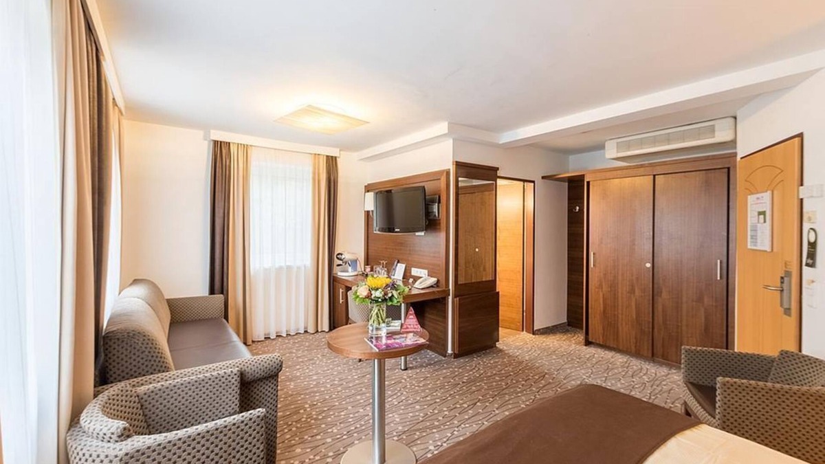 Nonntal House | Superior triple room (underground parking included) - Austria Classic Hotel &
