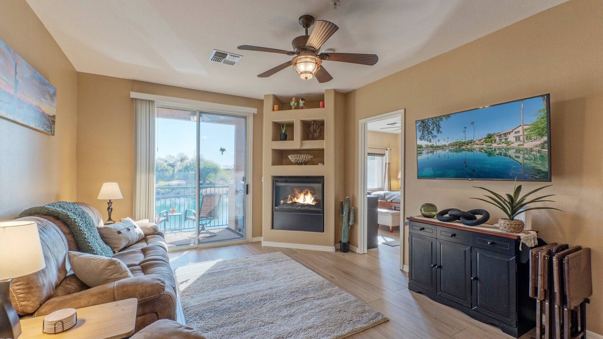 Superstition Lakes Condo | Superstition Lakes Condo, A+ Lake View, Gated Comm w/Htd POOL & Spa, Walk to Mall & Theater
