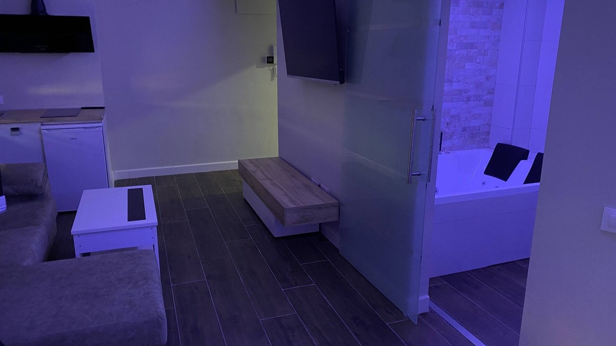 Linares Apartment | Supreme Gold