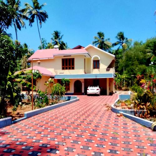 Chirayinkil House | Surabhi-Nature Villa , Private floor AC