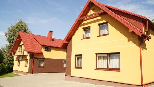Aukstadvaris House | Suraučių Svečių Namai