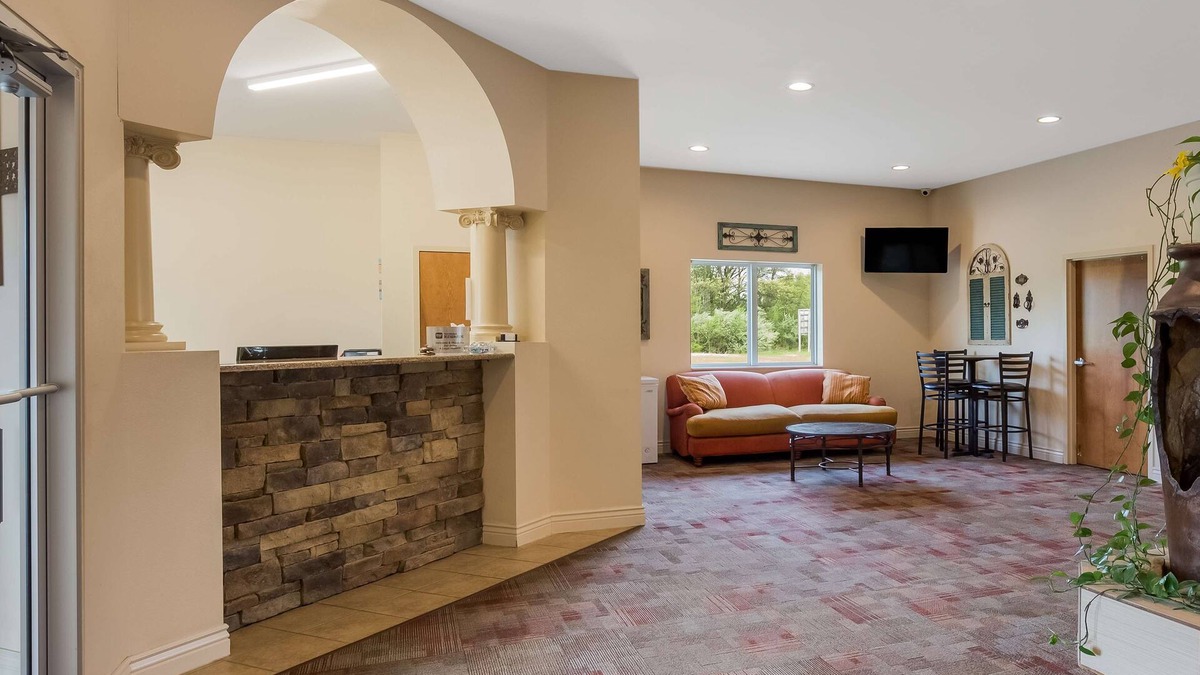 Whittington Hotel | SureStay Hotel by Best Western Whittington Rend Lake