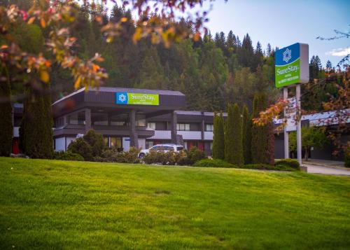 Castlegar Hotel | SureStay Hotel by Best Western Castlegar