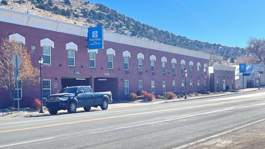Eureka Hotel | SureStay Hotel by Best Western Eureka