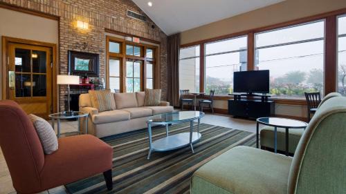 Covington Hotel | SureStay Plus by Best Western Covington