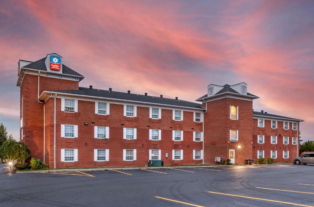 Kincardine Hotel | SureStay Plus Hotel by Best Western Kincardine