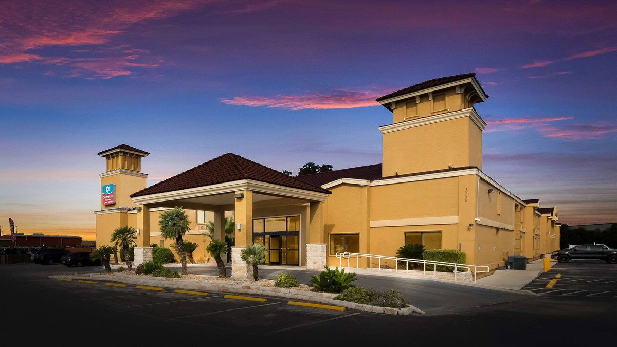 North San Antonio - SAT Hotel | SureStay Plus Hotel by Best Western San Antonio North