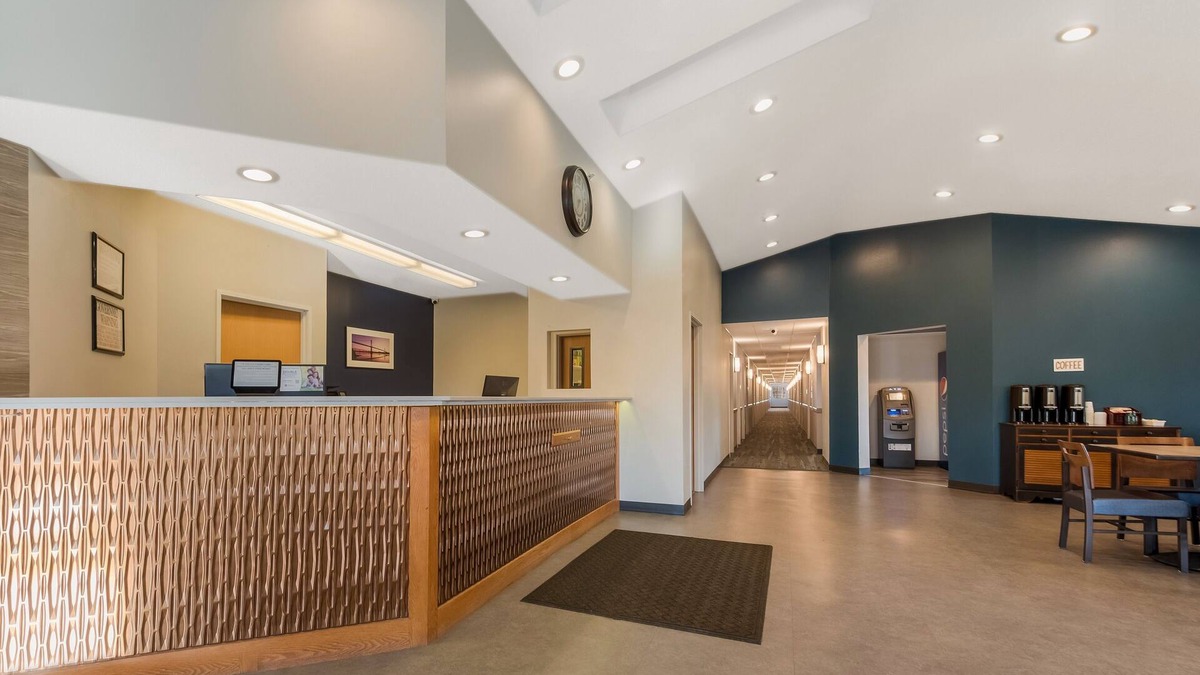 Town of Lloyd Hotel | SureStay Plus Hotel by Best Western Highland Poughkeepsie