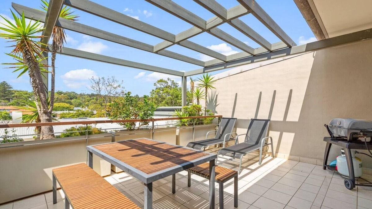 Avalon Beach Apartment | Surf at Avalon Beach and Laze on the Private Terrace