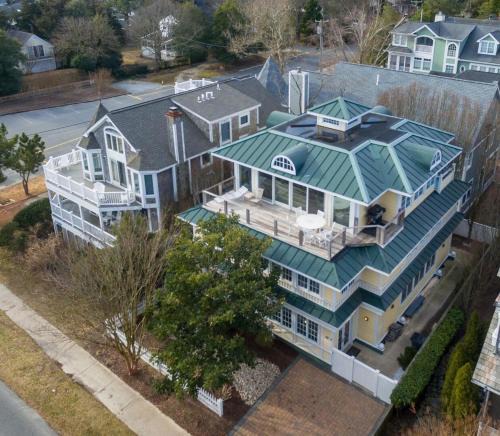 The Pines House | Surf avenue 48