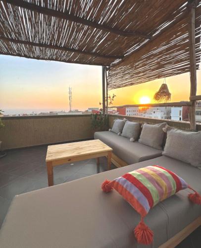 Tamrhakht Cabin | Surf & bask HOME