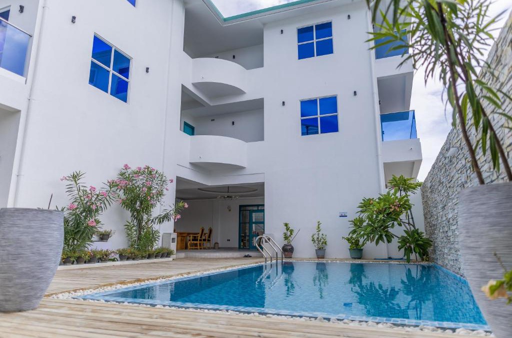 Raalhuveli Island House | Surf House by Konalle