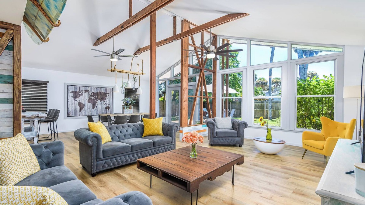 Cocoa Isles House | Surf House Cocoa Beach.Family-Friendly, Walk to Beach!