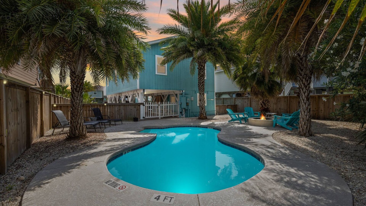 Leeward Sands House | Surf Inn - Laid Back Living in Favorable Area of Port A with Heated Private Pool